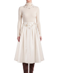 INTERDEE pull écru orné de flocons sequins col