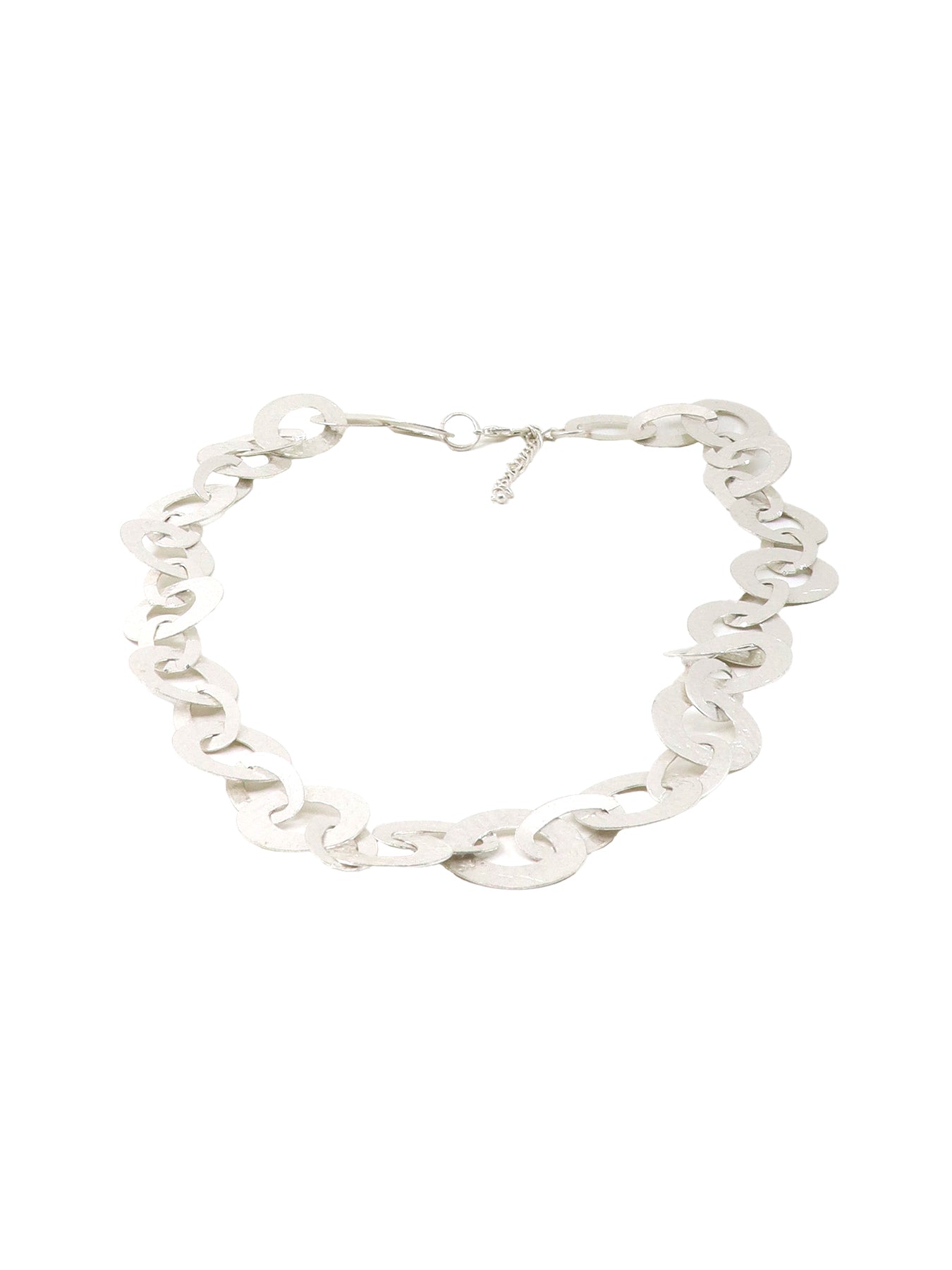 Kleine silberne Ringkette