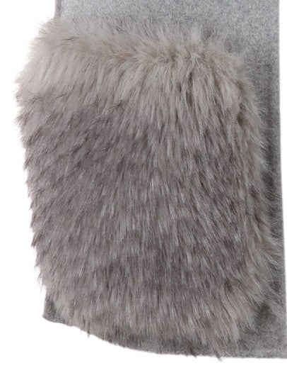 Grey scarf with faux fur pockets