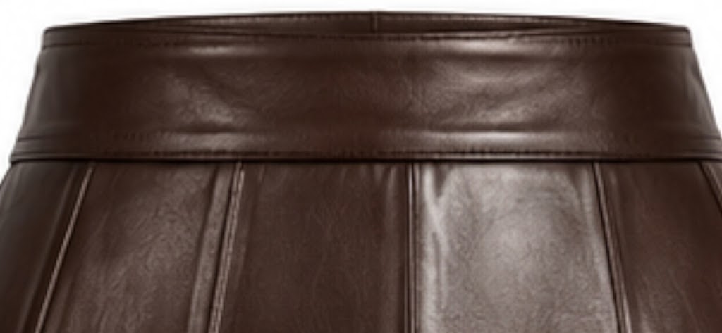 Jupe évasée découpe bas choco faux cuir /réassort semaine du 19 octobre