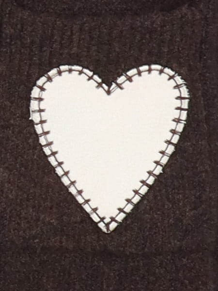 Pull col V poches basses COEURS coffee