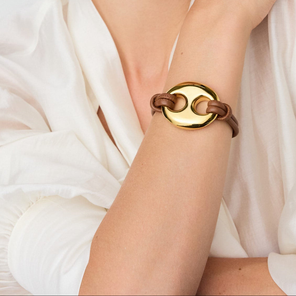 Disc leather Bracelet brown gold Vanessa Baroni