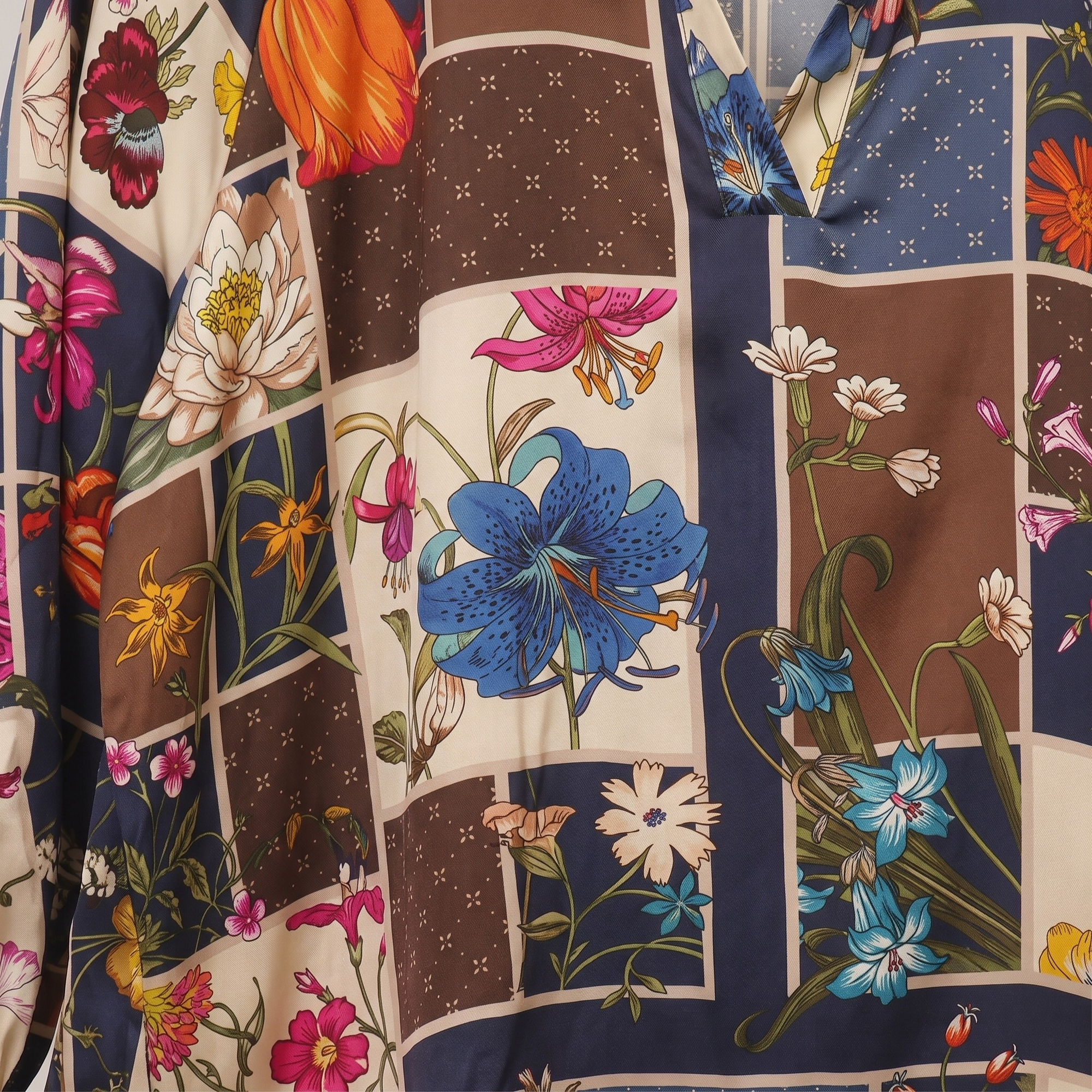 Blouse foulard marine motif automnal