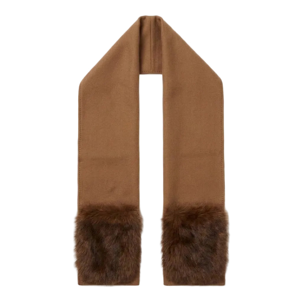 Cognac scarf with fur pockets
